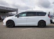 2024 Chrysler Pacifica Hybrid Select R115437