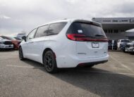 2024 Chrysler Pacifica Hybrid Select R115437