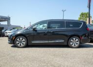 2017 Chrysler Pacifica Hybrid Platinum LC2099A