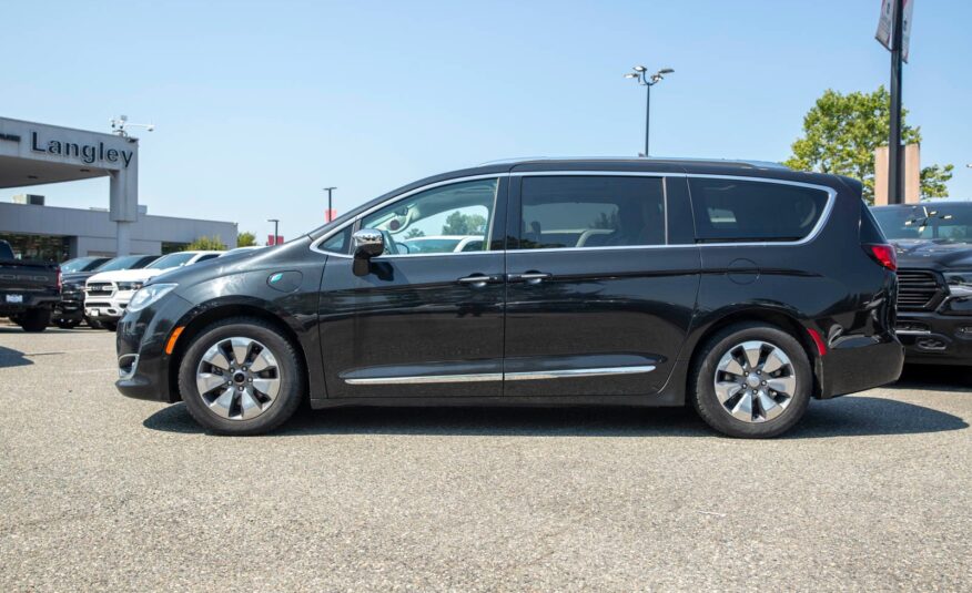 2017 Chrysler Pacifica Hybrid Platinum LC2099A