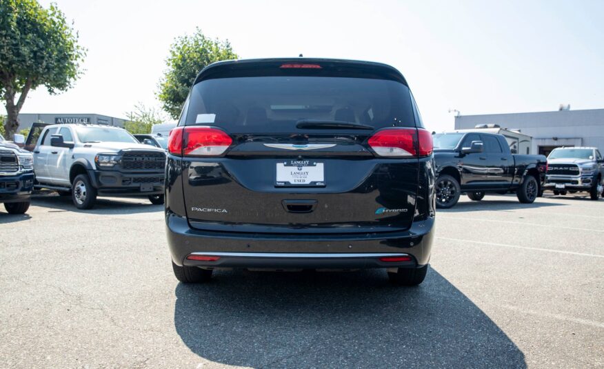 2017 Chrysler Pacifica Hybrid Platinum LC2099A