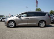 2018 Chrysler Pacifica Hybrid Limited P585809A