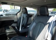 2018 Chrysler Pacifica Hybrid Limited P585809A