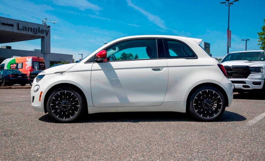 2024 Fiat 500e  R210657