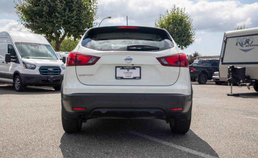 2017 Nissan Qashqai S LC2295