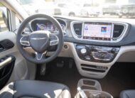 2024 Chrysler Pacifica Touring-L R187461