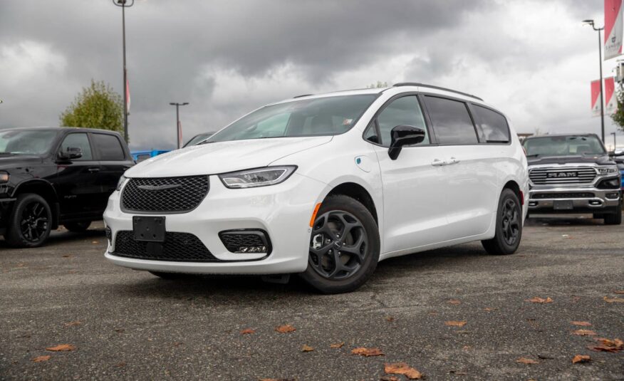 2024 Chrysler Pacifica Hybrid Select LC2376