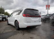 2024 Chrysler Pacifica Hybrid Select LC2376