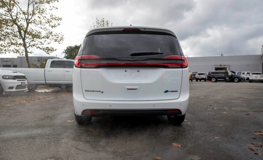 2024 Chrysler Pacifica Hybrid Select LC2376