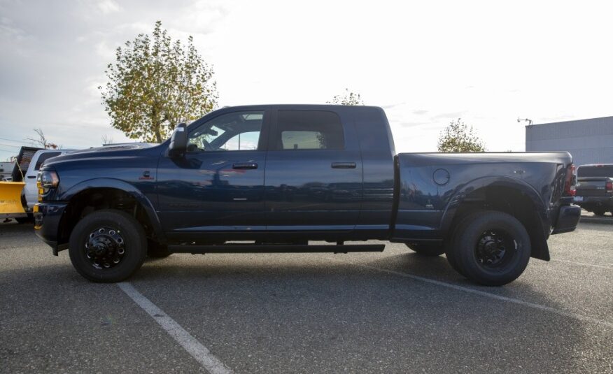 2024 RAM 3500 Limited R382390