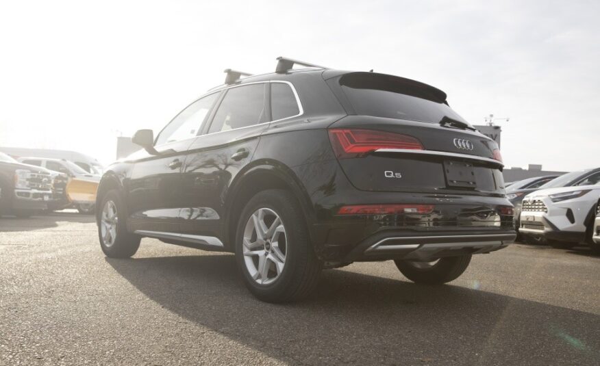 2023 Audi Q5 40 Komfort LC2417