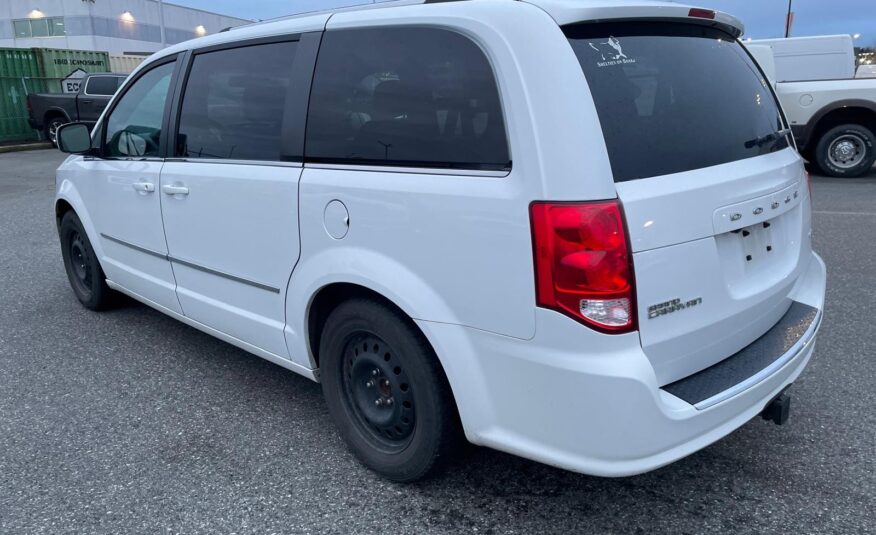 2017 Dodge Grand Caravan Crew R153043A