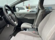 2020 Toyota Sienna LE 8-Passenger R115437A