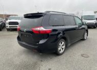 2020 Toyota Sienna LE 8-Passenger R115437A