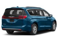 2022 Chrysler Pacifica Touring LC2458