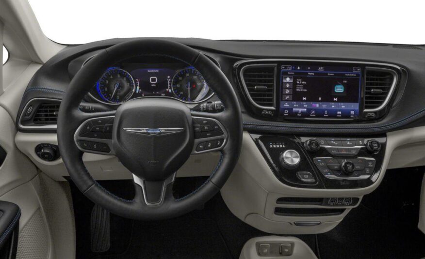 2022 Chrysler Pacifica Touring LC2458