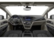 2022 Chrysler Pacifica Touring LC2458