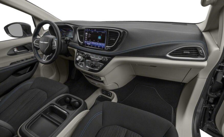 2022 Chrysler Pacifica Touring LC2458