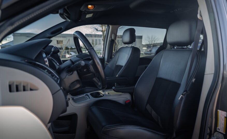 2019 Dodge Grand Caravan CVP/SXT R177737A