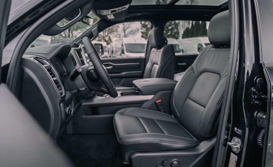2025 RAM 1500 Sport S726070