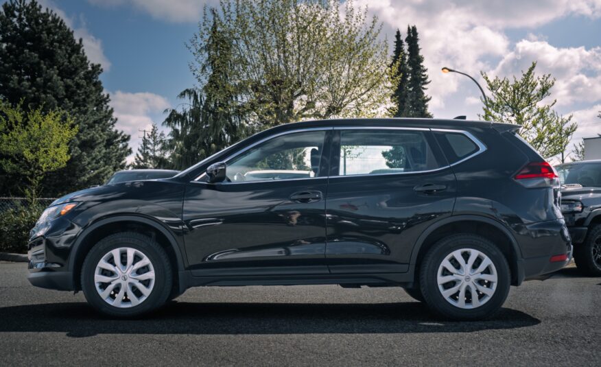 2019 Nissan Rogue S LC2555