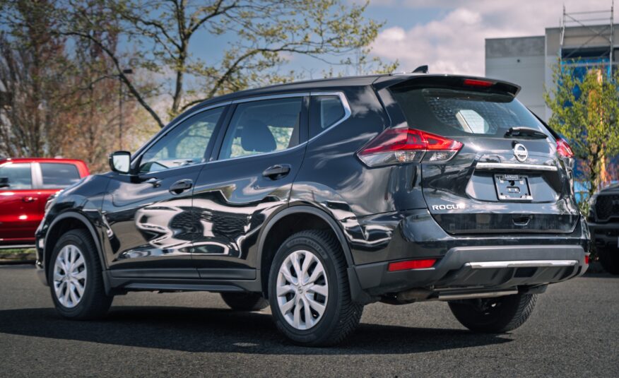2019 Nissan Rogue S LC2555