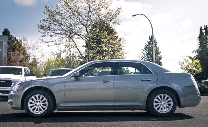 2011 Chrysler 300 Touring LC2435A