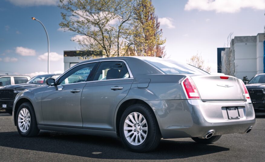 2011 Chrysler 300 Touring LC2435A