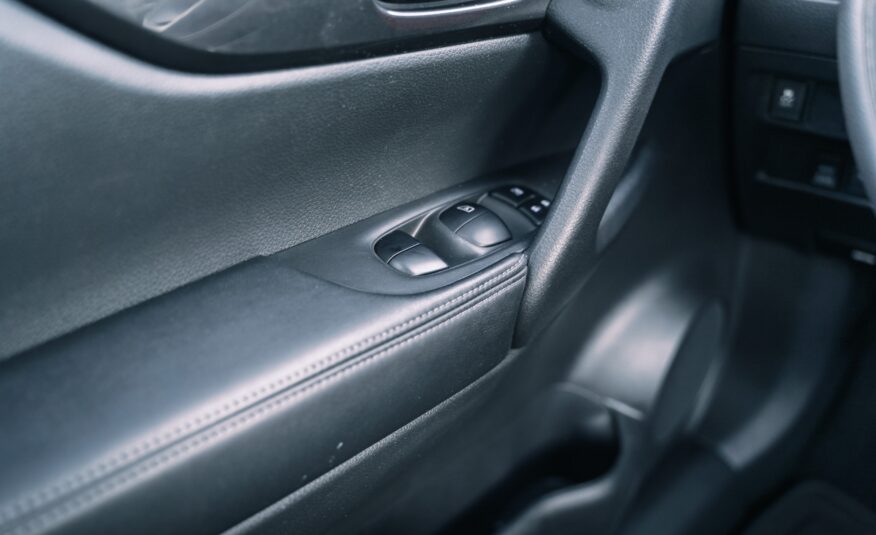 2019 Nissan Rogue S LC2555