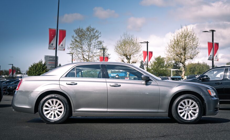 2011 Chrysler 300 Touring LC2435A