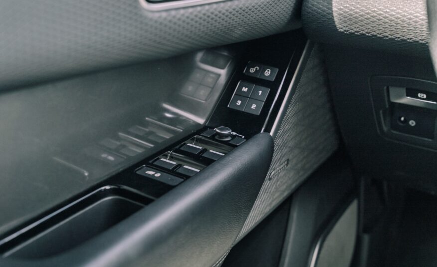 2018 Land Rover Range Rover Velar P380 SE R-Dynamic S648429A