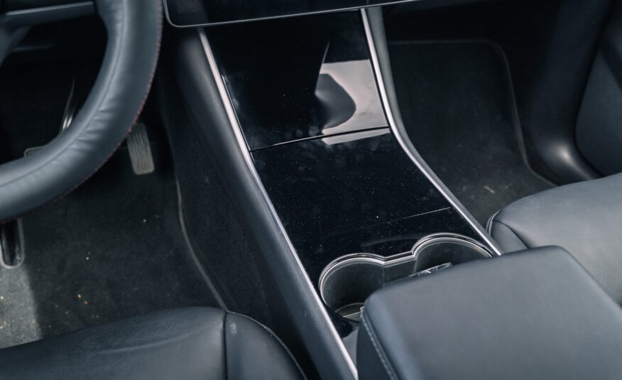 2021 Tesla Model Y Standard Range LC2558
