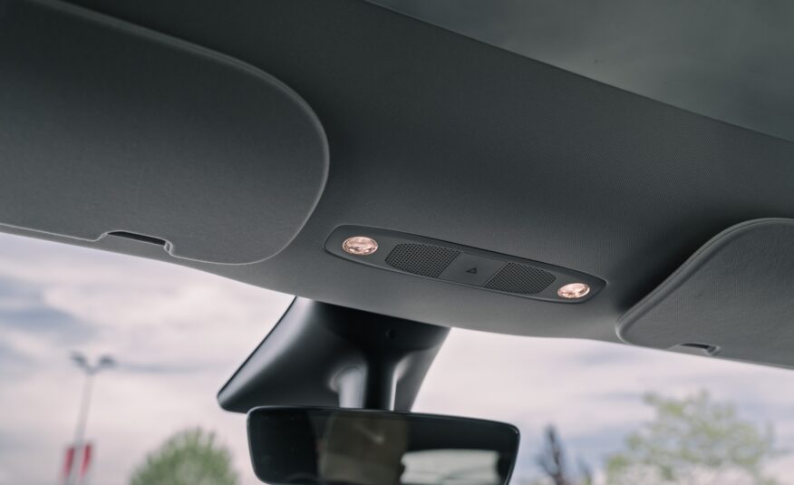 2021 Tesla Model Y Standard Range LC2558