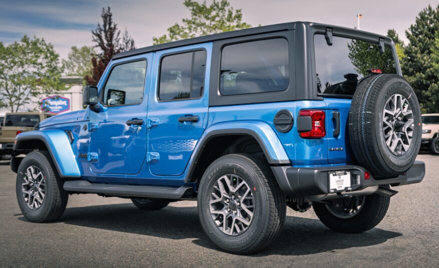 2025 Jeep Wrangler Sahara S564325