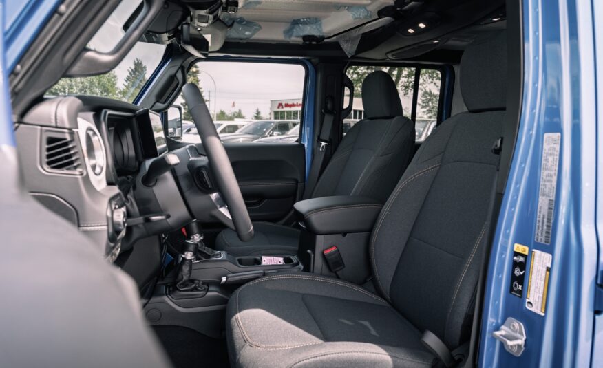 2025 Jeep Wrangler Sahara S564325