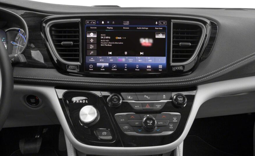 2023 Chrysler Pacifica Hybrid Limited LC2571