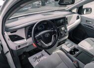 2018 Toyota Sienna LE 8-Passenger LC2552