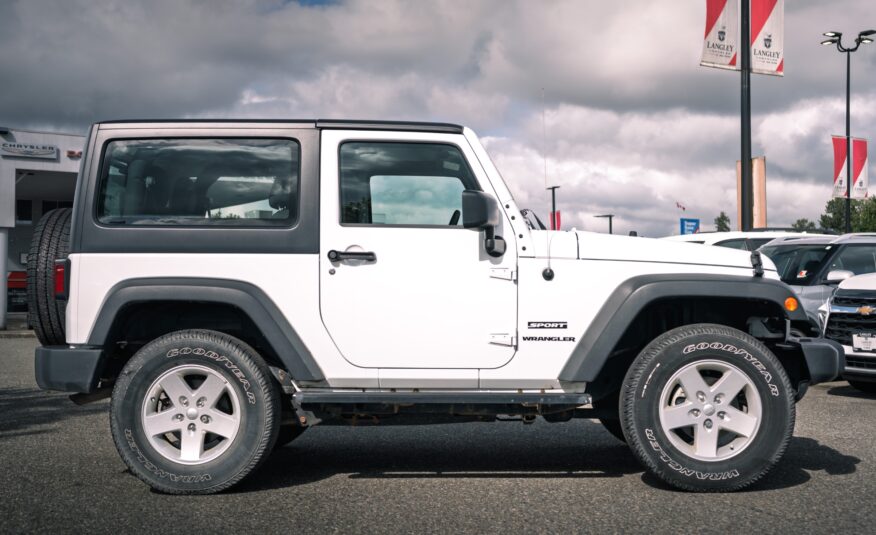 2017 Jeep Wrangler Sport S564382A