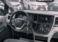 2018 Toyota Sienna LE 8-Passenger LC2552