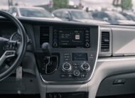 2018 Toyota Sienna LE 8-Passenger LC2552