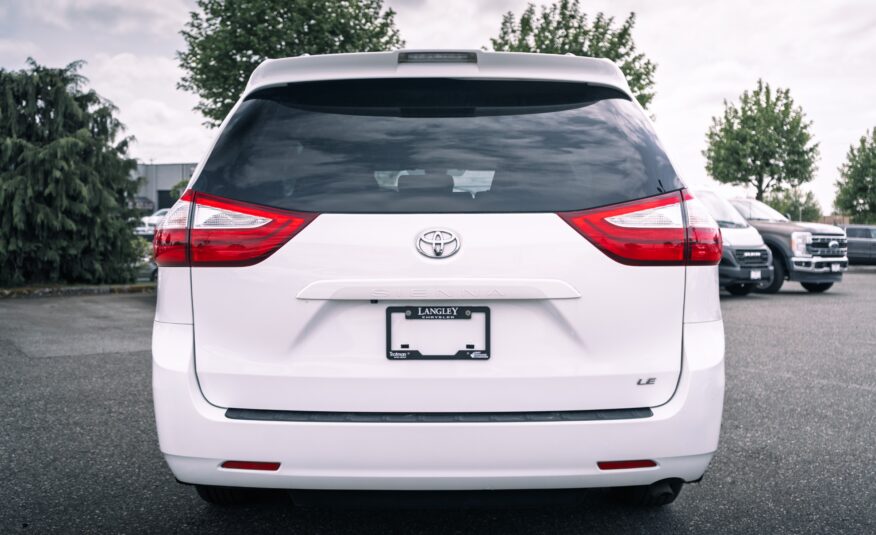 2018 Toyota Sienna LE 8-Passenger LC2552