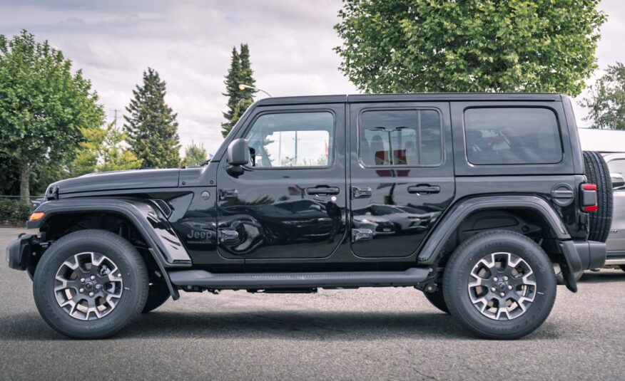 2025 Jeep Wrangler Sahara S582820