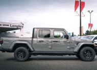 2023 Jeep Gladiator Sport S LC2581