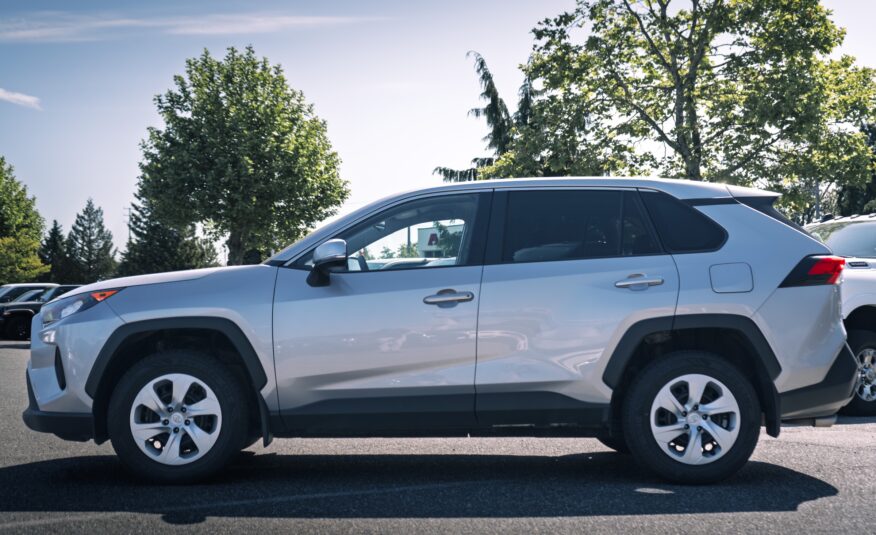2022 Toyota RAV4 LE LC2580