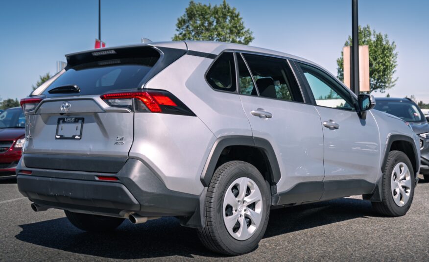 2022 Toyota RAV4 LE LC2580
