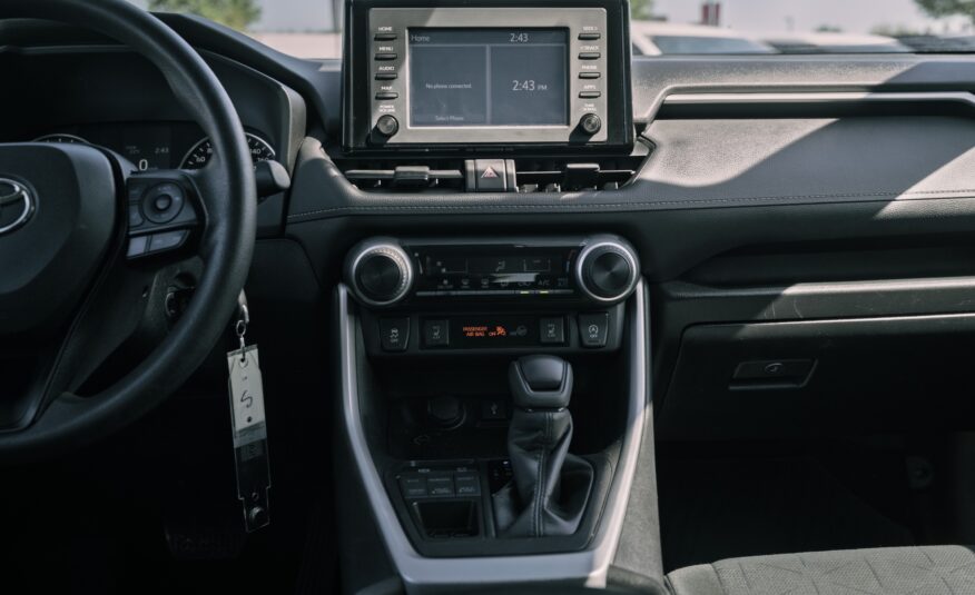 2022 Toyota RAV4 LE LC2580