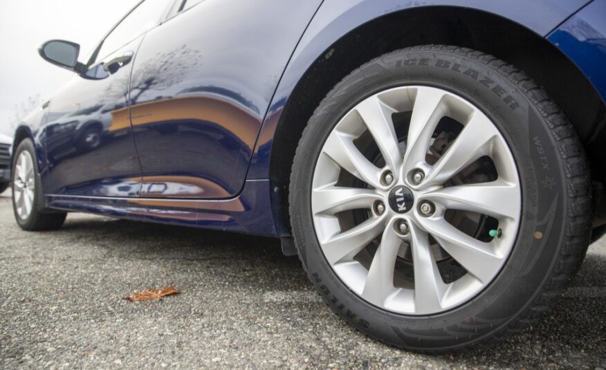 2017 Kia Optima EX+ w/Sunroof LC2370AA