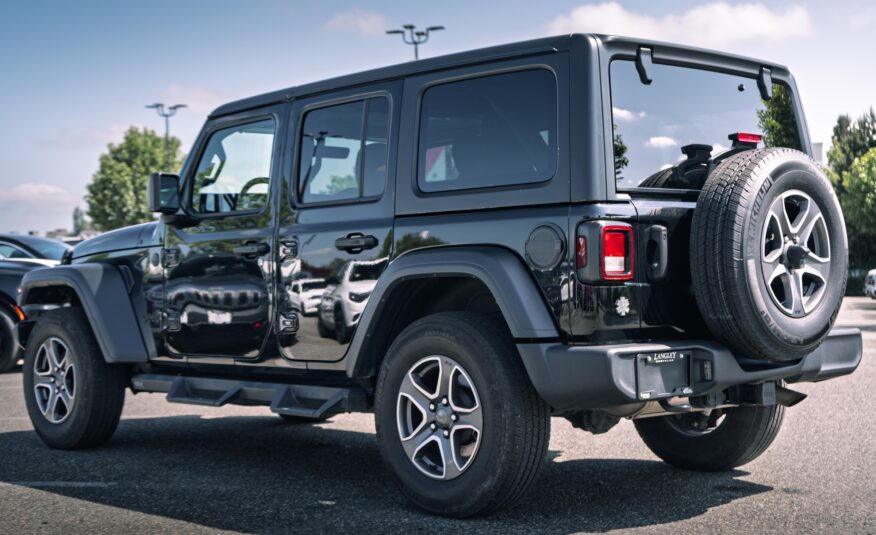 2022 Jeep Wrangler Unlimited Sport R220000A