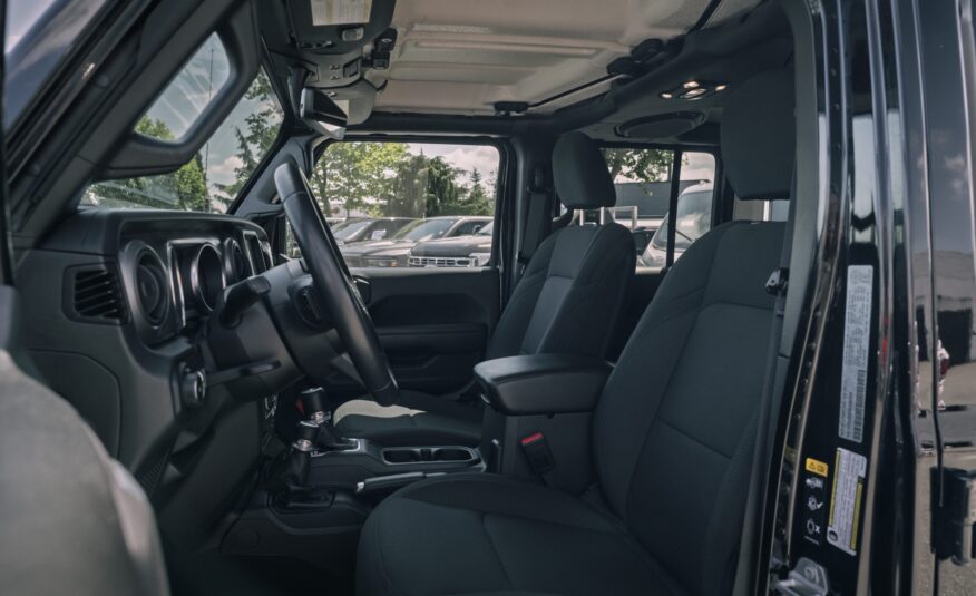 2022 Jeep Wrangler Unlimited Sport R220000A
