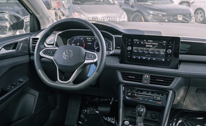 2025 Volkswagen Taos Comfortline Black Edition LC2604